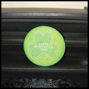 Vintage Hallmark Happy St Patrick's Day Button  Shamrock